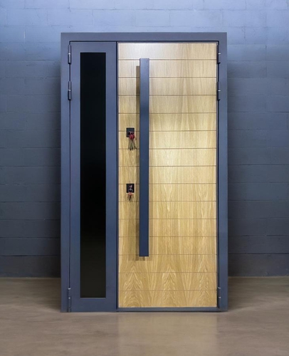 С боковым окном и длинной ручкой