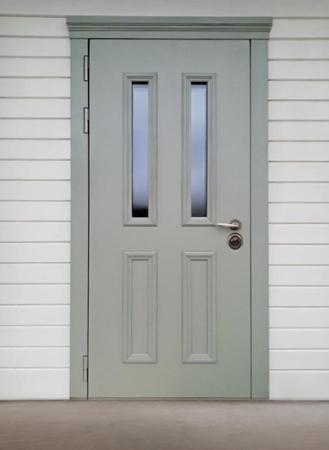 С двумя стеклами и карнизом