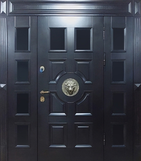 Парадная остекленная входная группа с терморазрывом и декором «лев» (темные плиты МДФ шпон) Парадная остекленная входная группа с терморазрывом и декором «лев» (темные плиты МДФ шпон)